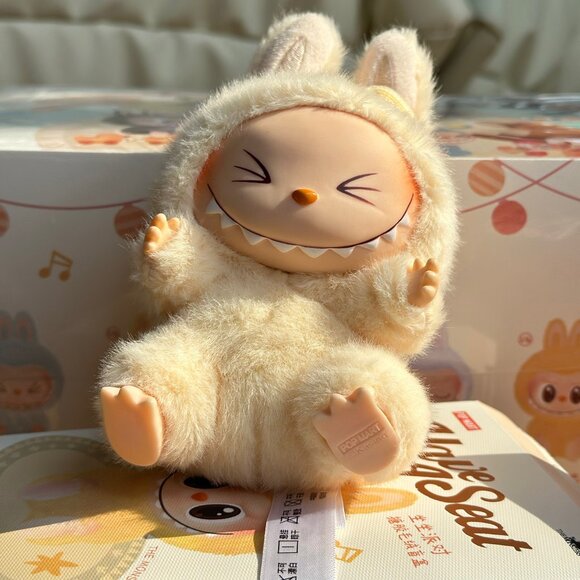 AUTHENTIC THE MONSTERS - Have a Seat Vinyl Plush Blind Box SISI NWT - Picture 4 of 6